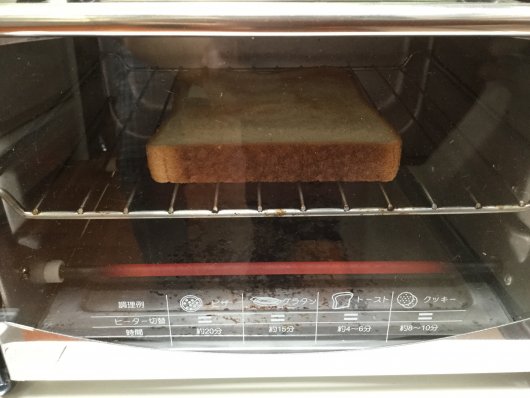 パンを焼く